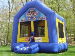 DSC02510 1775343400 Bounce House 14 x 14